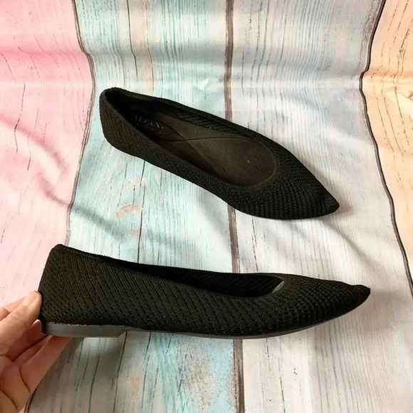 Black Alfani pointed toe flats - Picture 8 of 9